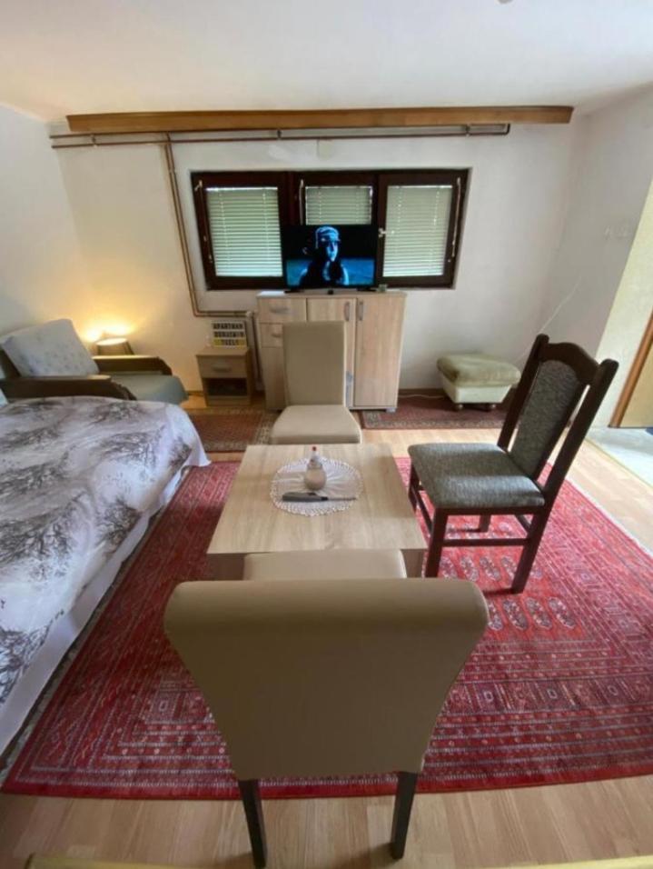 Benjamin Apartment *